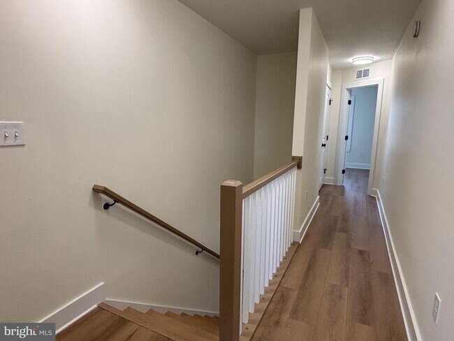 Building Photo - 113 W North St