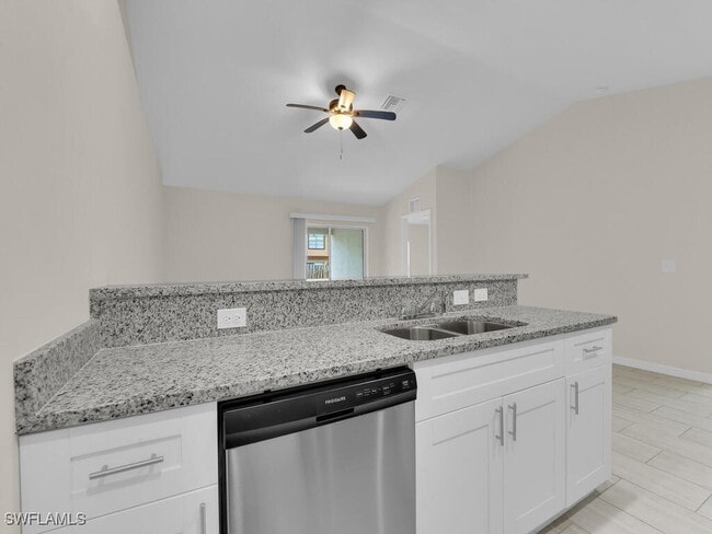 Building Photo - 1515 SW 48th Terrace