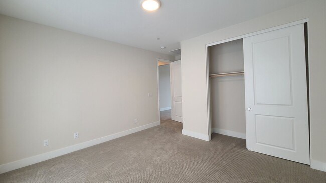 Building Photo - Townhome located in Trilogy community in Summerlin.