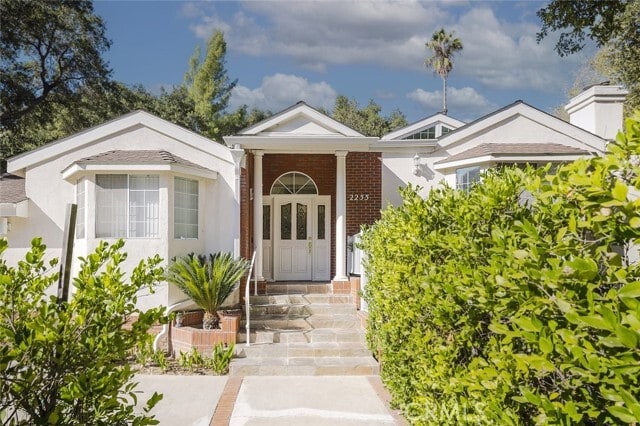 Building Photo - 2255 E Chevy Chase Dr