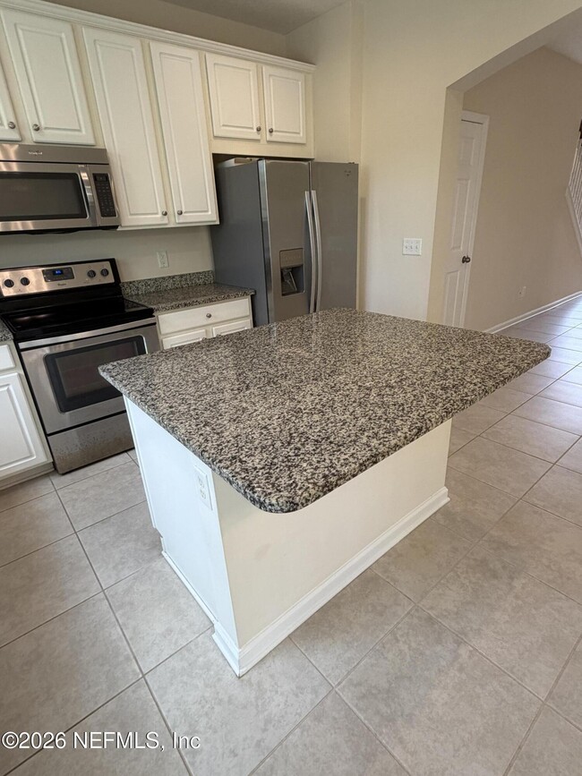 Building Photo - 156 Nelson Ln