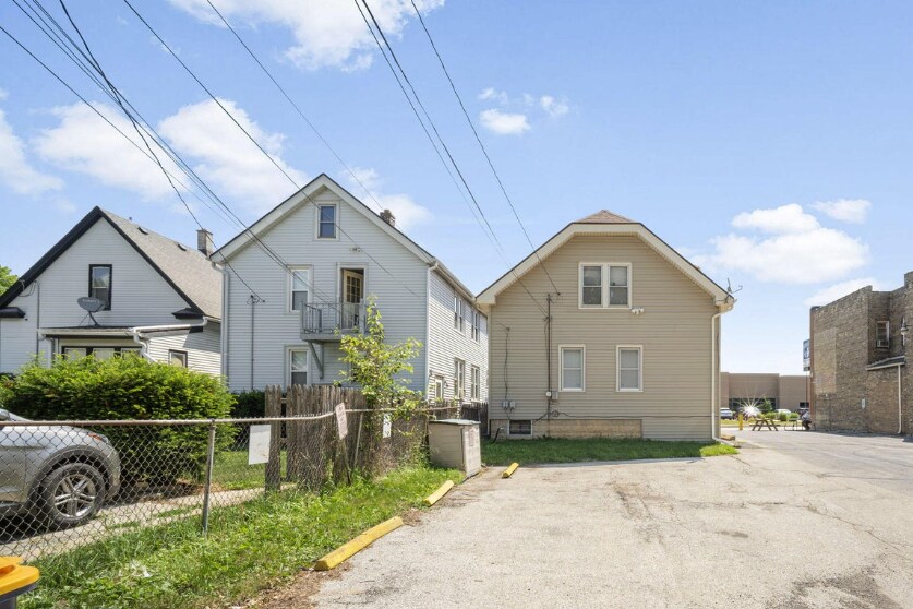 Building Photo - 1745 S 68th St
