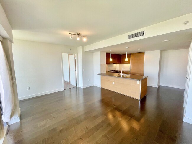 Building Photo - Luxurious Condo at Madrone w/Bay, City Views, Balcony, Pool, Parking - A Must See - PROGRESSIVE