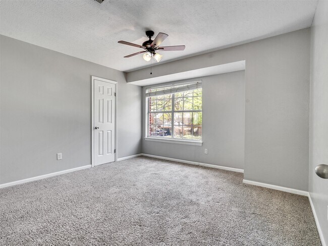 Building Photo - 4430 Echo Falls Dr