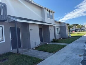 Building Photo - 1403 Wharf Ln