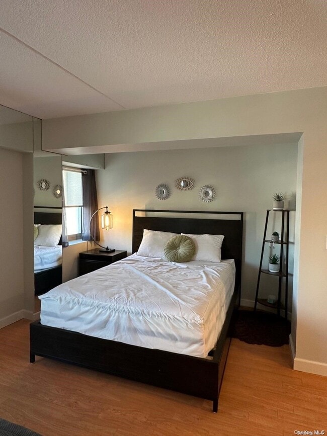 Building Photo - 170 W Broadway