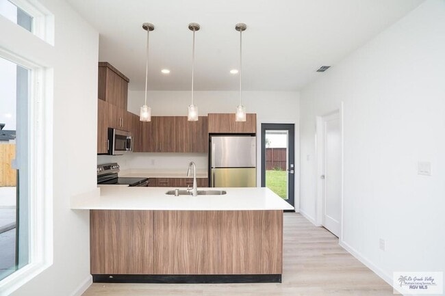 Building Photo - 3508 Hidalgo Cir