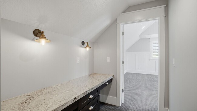 Building Photo - Luxurious Herriman 6 Bed with Indoor Court, Theater & Stunning Views!!!