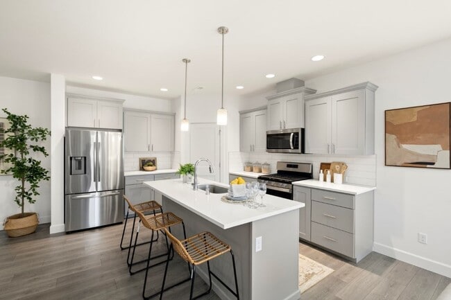 Building Photo - 4Bd/3.5Ba Covington House