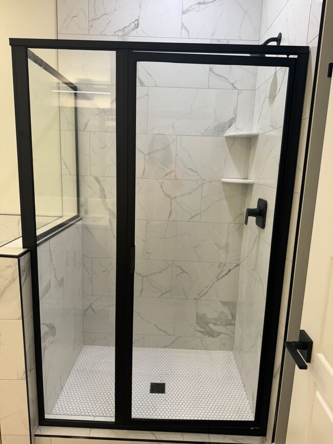 Building Photo - TWIN HOME FOR RENT IN SUGAR CITY - 3 BEDROOMS 2 FULL BATHROOMS