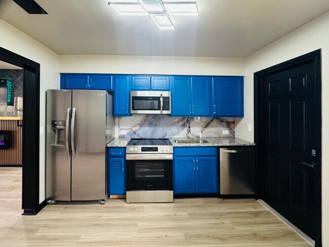 Building Photo - 229 NE 19th Ave