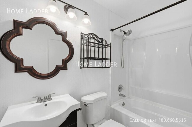 Building Photo - 540 N May-#3075