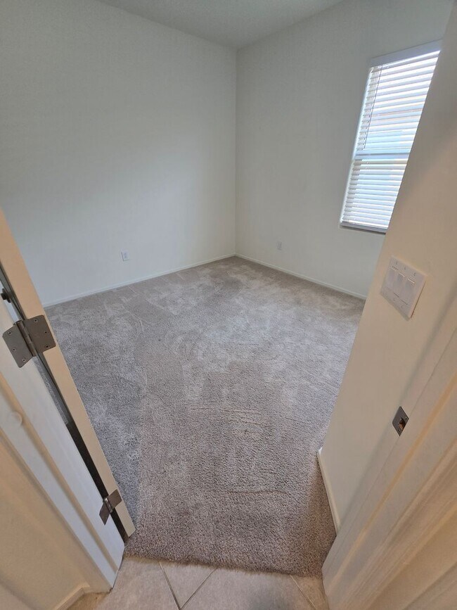 Building Photo - Like-New Home in Southeast Tucson’s Most Desirable Neighborhood!