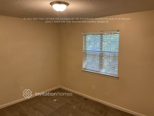 Building Photo - 270 Princeton Way
