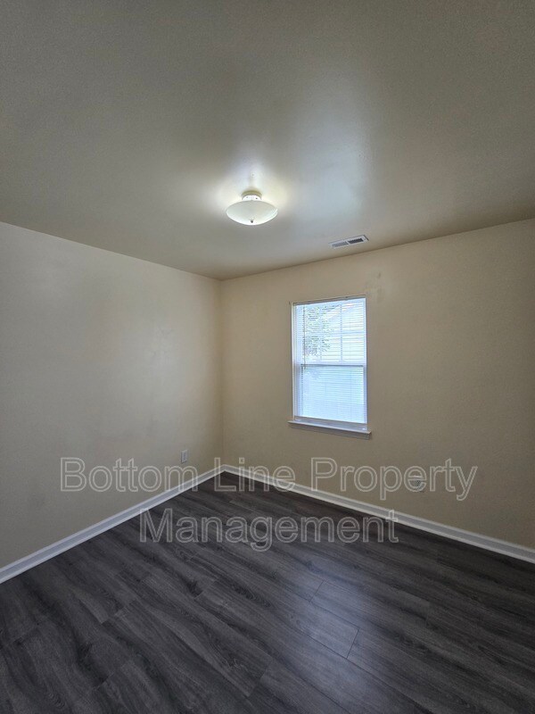 Building Photo - 5326 Eaton Cir