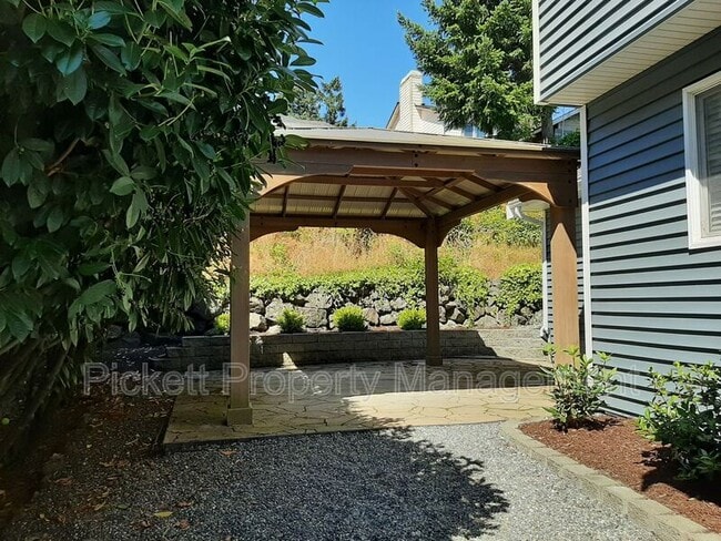 Building Photo - 11027 Pansy Pl NW