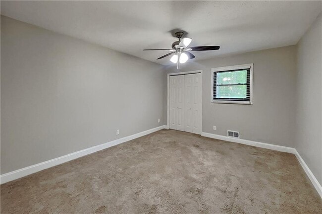 Building Photo - 464 Ridgemont Dr