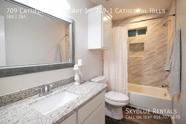 Building Photo - 709 Cathedral Hl