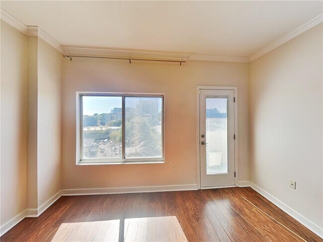 Building Photo - 2161 Peachtree Rd