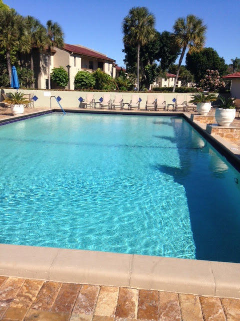 Building Photo - 8425 Casa Del Lago