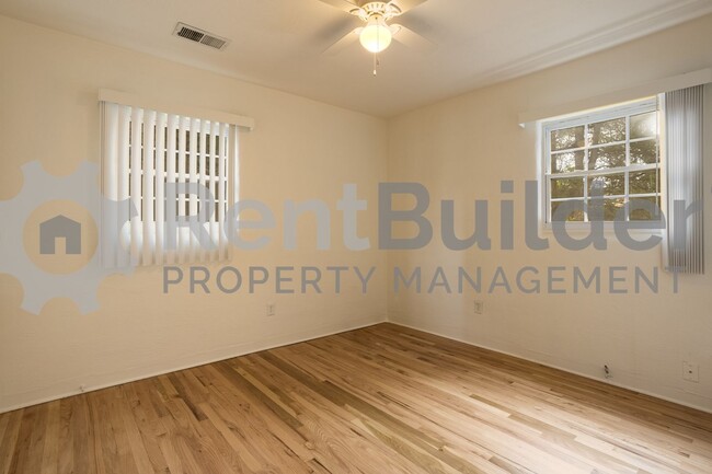 Building Photo - CALL US TODAY AT (505) 808-6467 TO SCHEDULE A CONVENIENT SHOWING