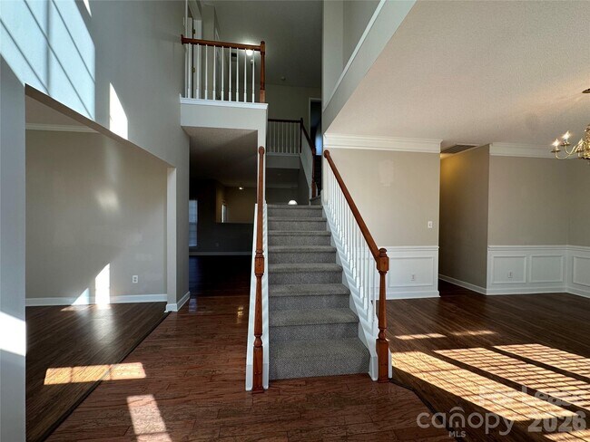 Building Photo - 5650 Berry Ridge Dr