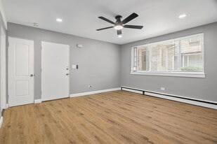 Building Photo - 1835 S 16th Ave