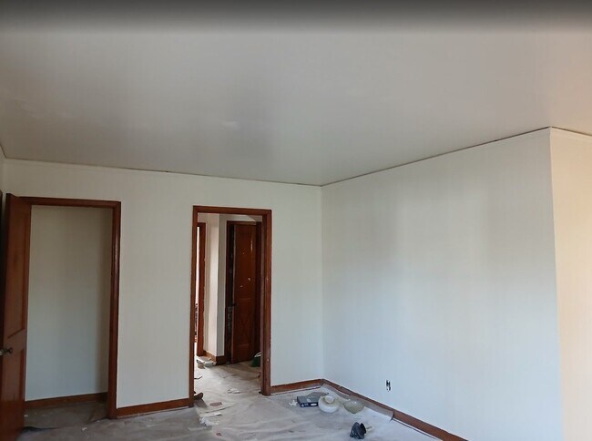 Building Photo - 2751 Henley Dr