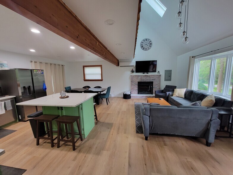 Building Photo - 5127 Hounds Ear Rd