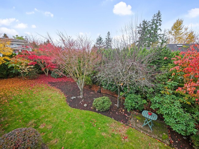 Building Photo - 3 Bed and 2 Bath Stunning Family Home is A...
