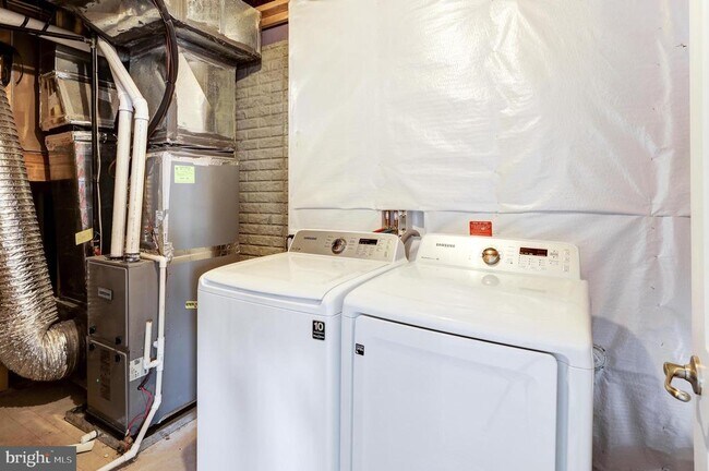 Building Photo - 25767 Double Bridle Terrace