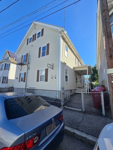 Building Photo - 32 Agawam St