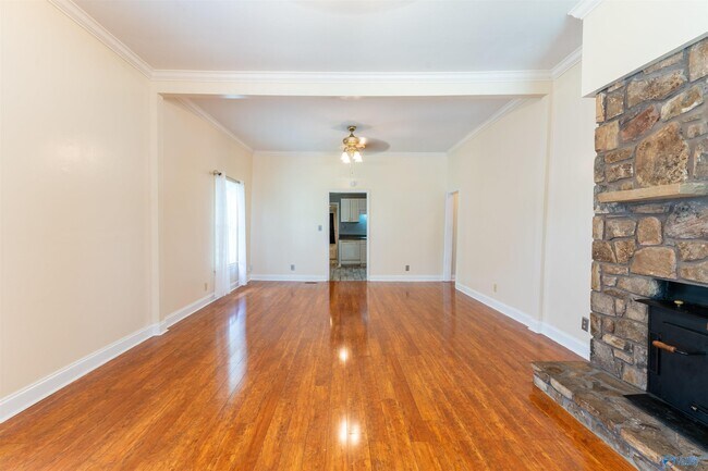 Building Photo - 718 Rison Ave NE