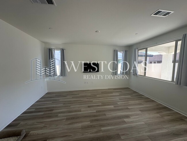 Building Photo - Modern 55+ Menifee Home w/ New Appliances | 2 Bed + Office | Available Jan 1