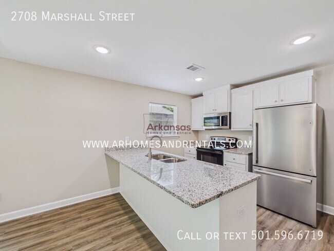 Building Photo - 2708 Marshall St