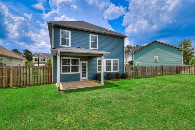 Building Photo - 445 Longmeadow Dr