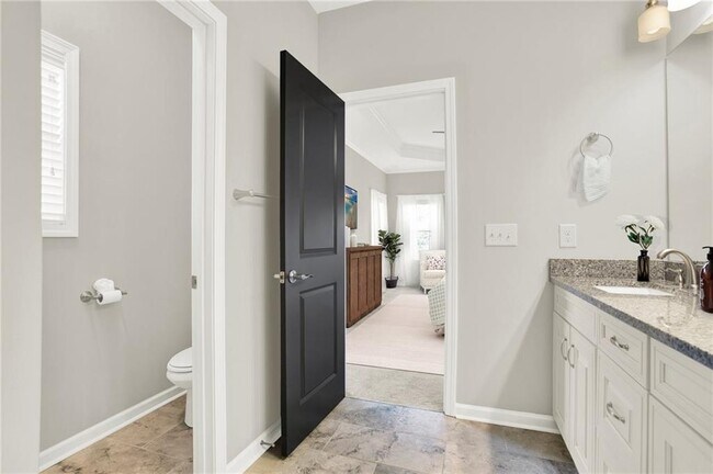 Building Photo - 309 Trappers Bluff