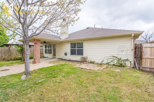 Building Photo - Well-maintained, 3 beds/ 2 baths a-story H...
