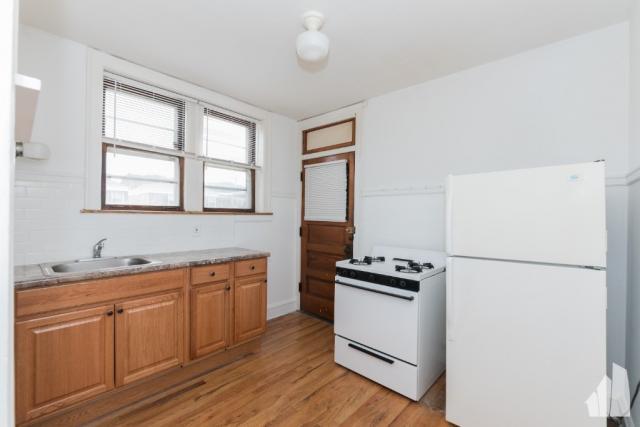 Building Photo - 1 bedroom in Chicago IL 60625