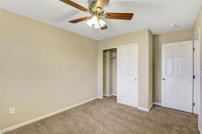 Building Photo - 9353 Black Wolf Ave