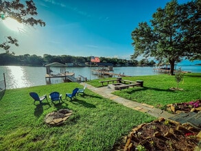 Building Photo - 150 Red Bluff Loop