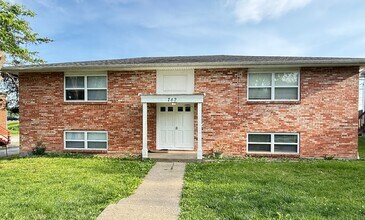 Building Photo - 742 Demaret Dr