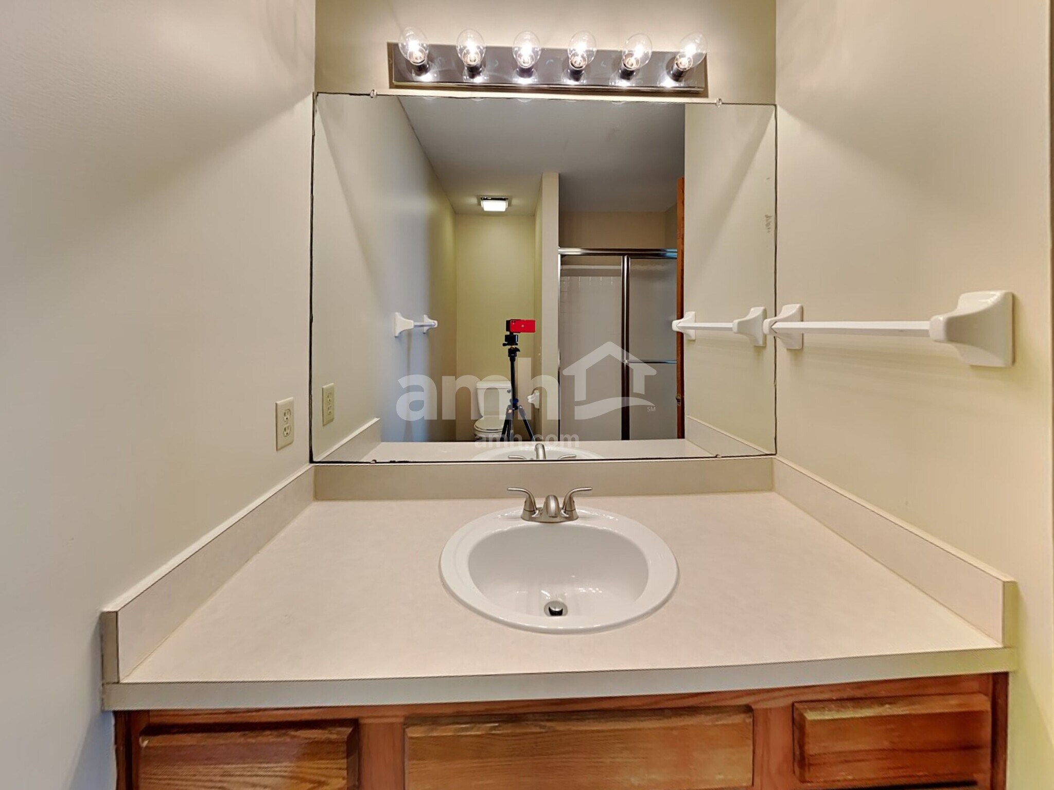 Building Photo - 650 Boulder Dr