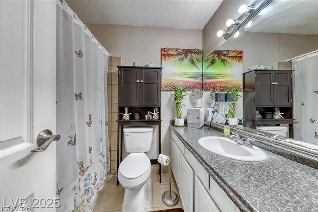 Building Photo - 861 E Hacienda Ave