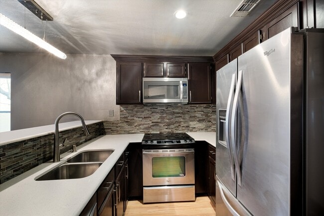 Building Photo - 4107 Medical Dr