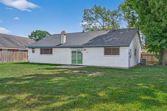 Building Photo - 6822 Dusty Dawn Dr