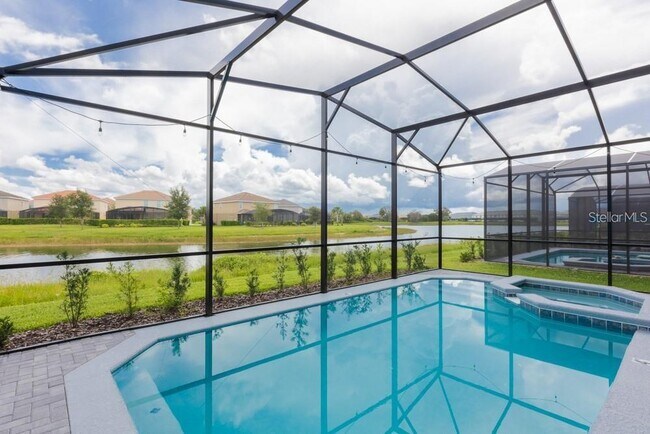 Building Photo - 7215 Oakmoss Loop