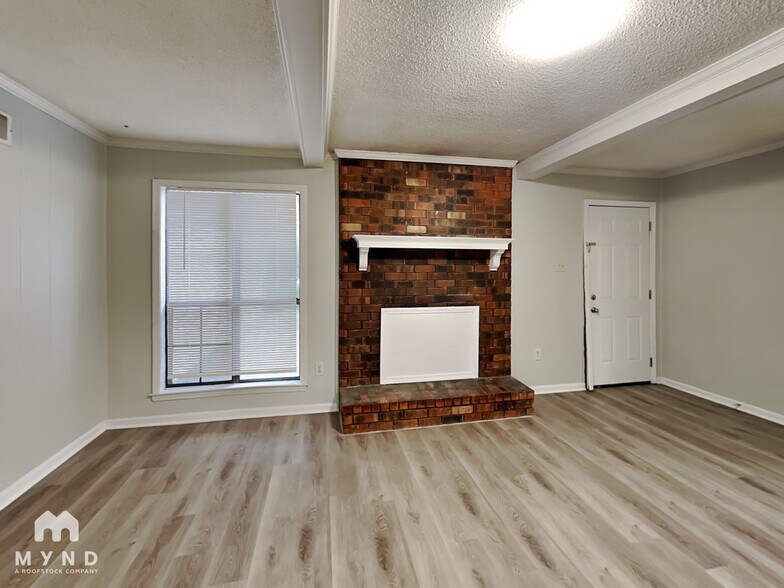 Building Photo - 2139 Oldfield Dr
