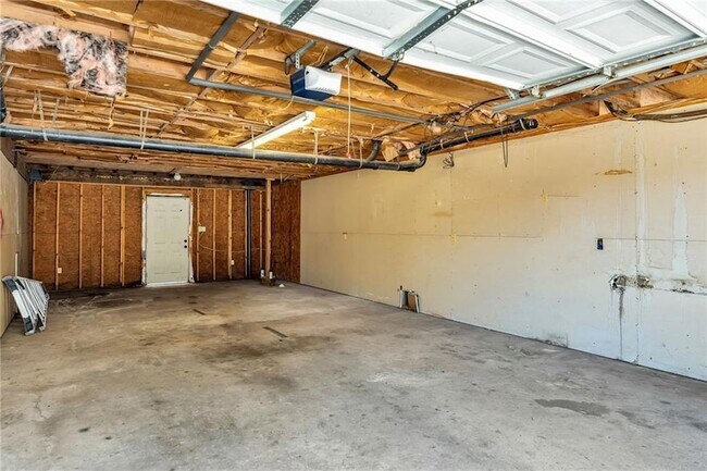 Building Photo - 2916 Jean Lafitte Pkwy