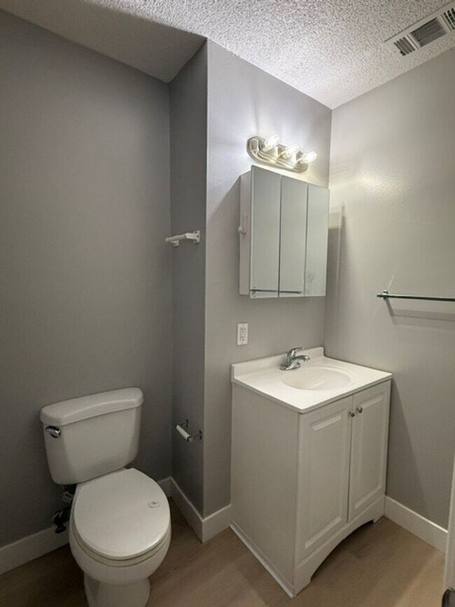 Building Photo - 2615 Pendragon Ln